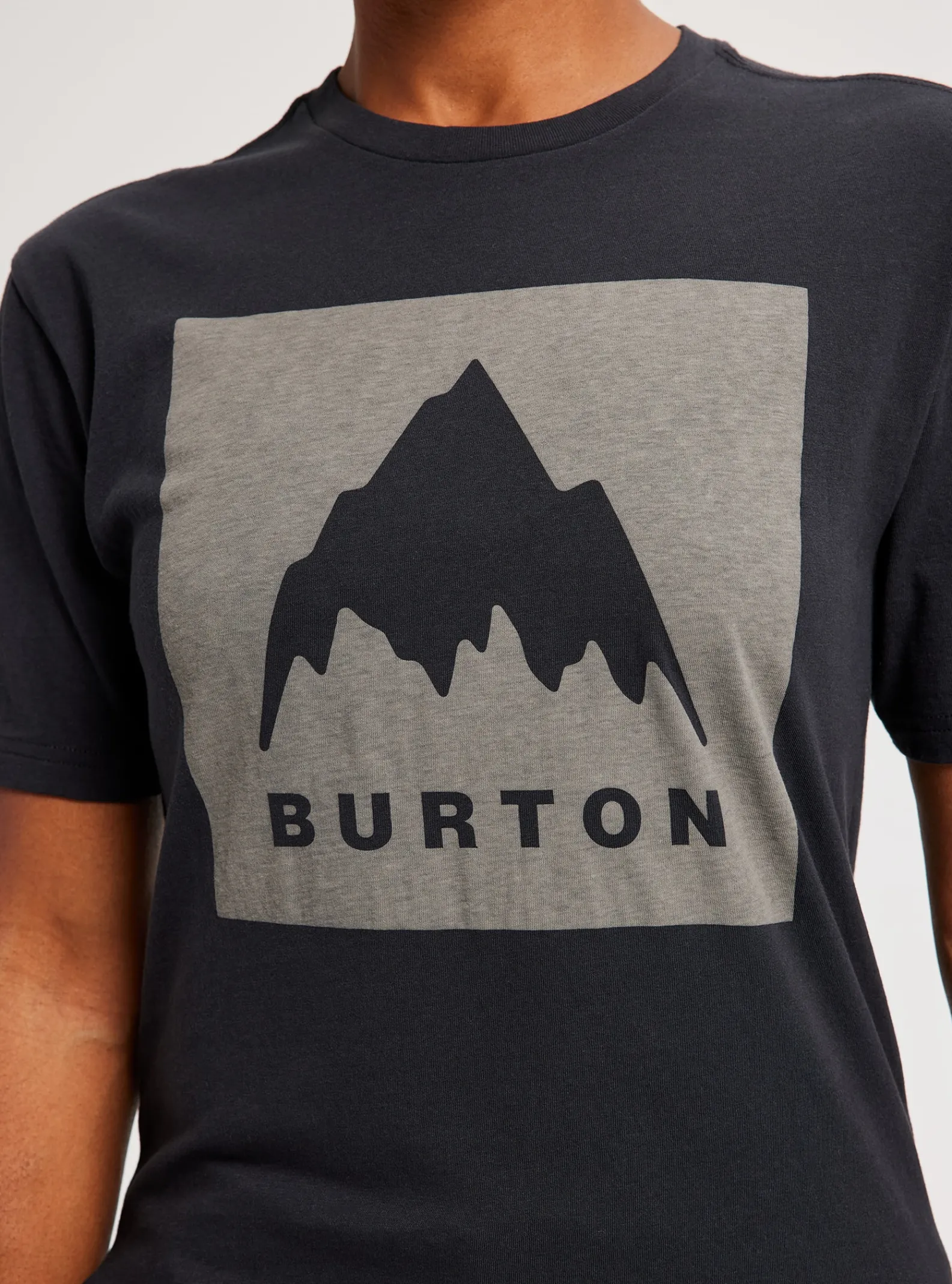 burton__tshirt__manches_c_2-12.webp Femme/Homme Burton - T-shirt à Manches Courtes Coupe Classique Mountain High