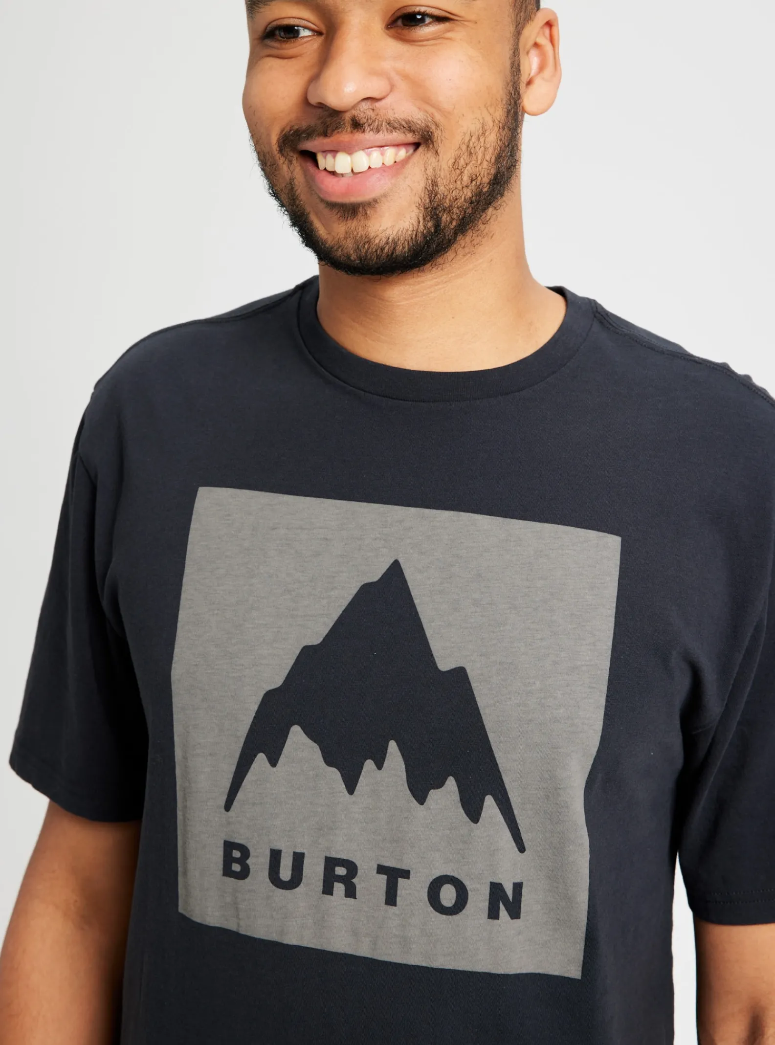 burton__tshirt__manches_c_6-3.webp Femme/Homme Burton - T-shirt à Manches Courtes Coupe Classique Mountain High